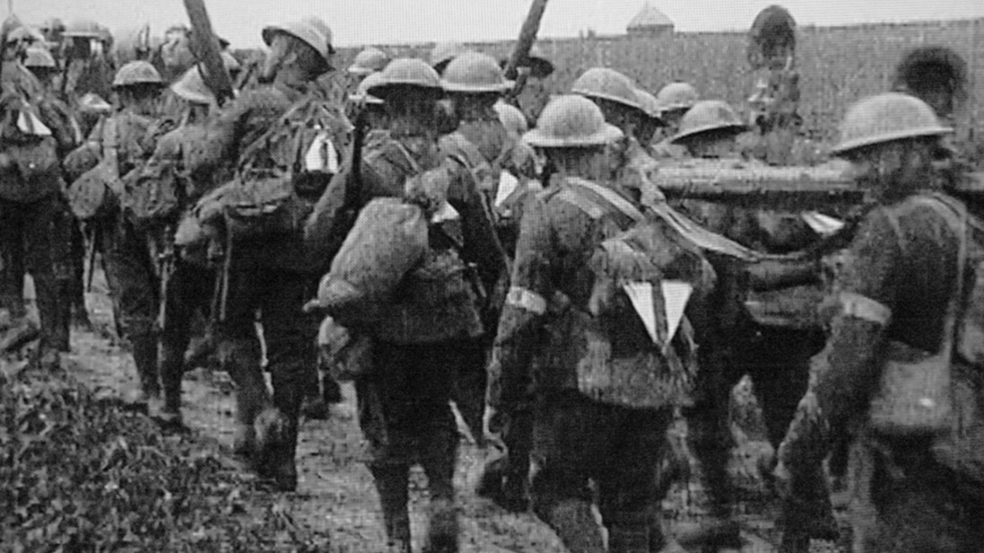 File:WWI Soldiers wearing Tin Triangle.jpg