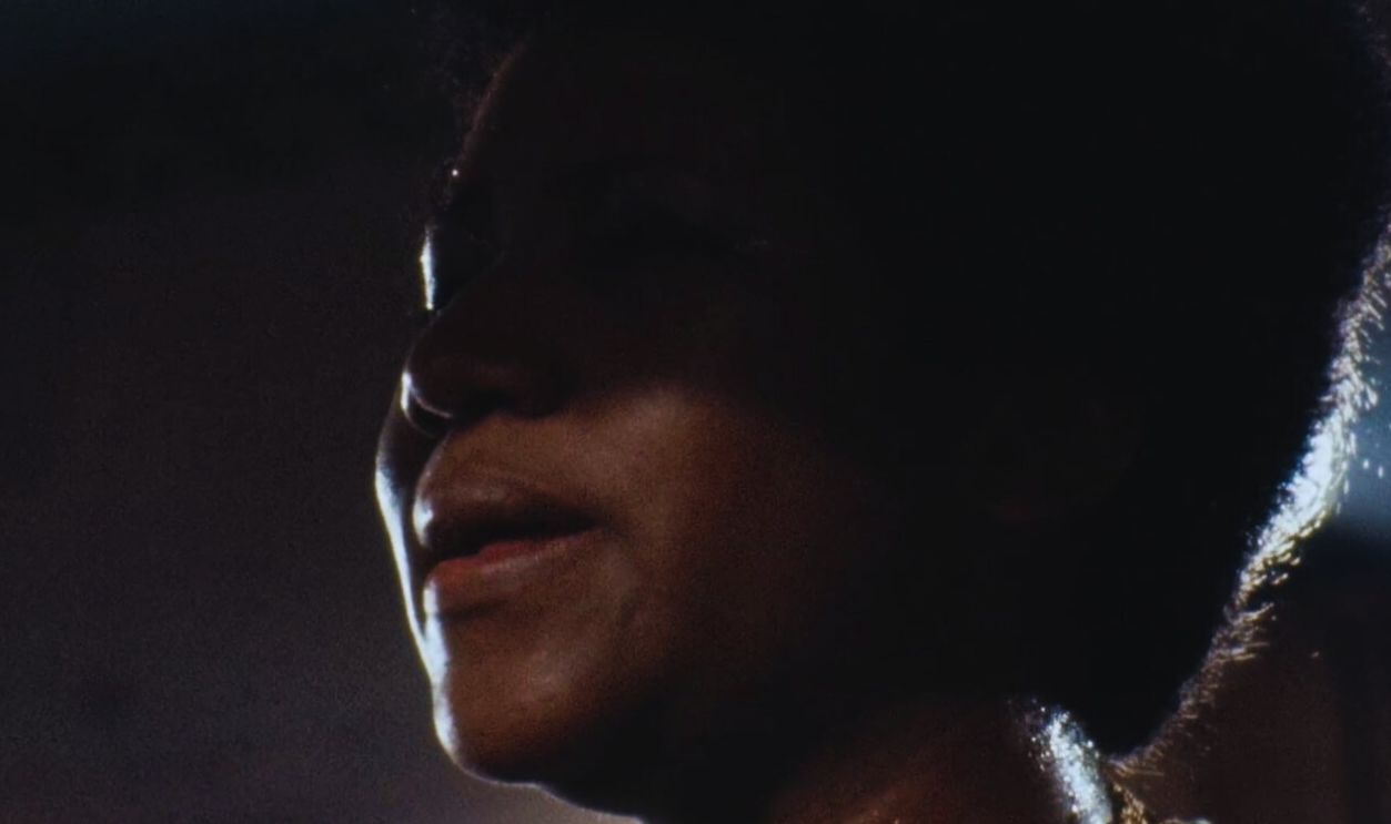 Screenshot from Amazing Grace (2018)