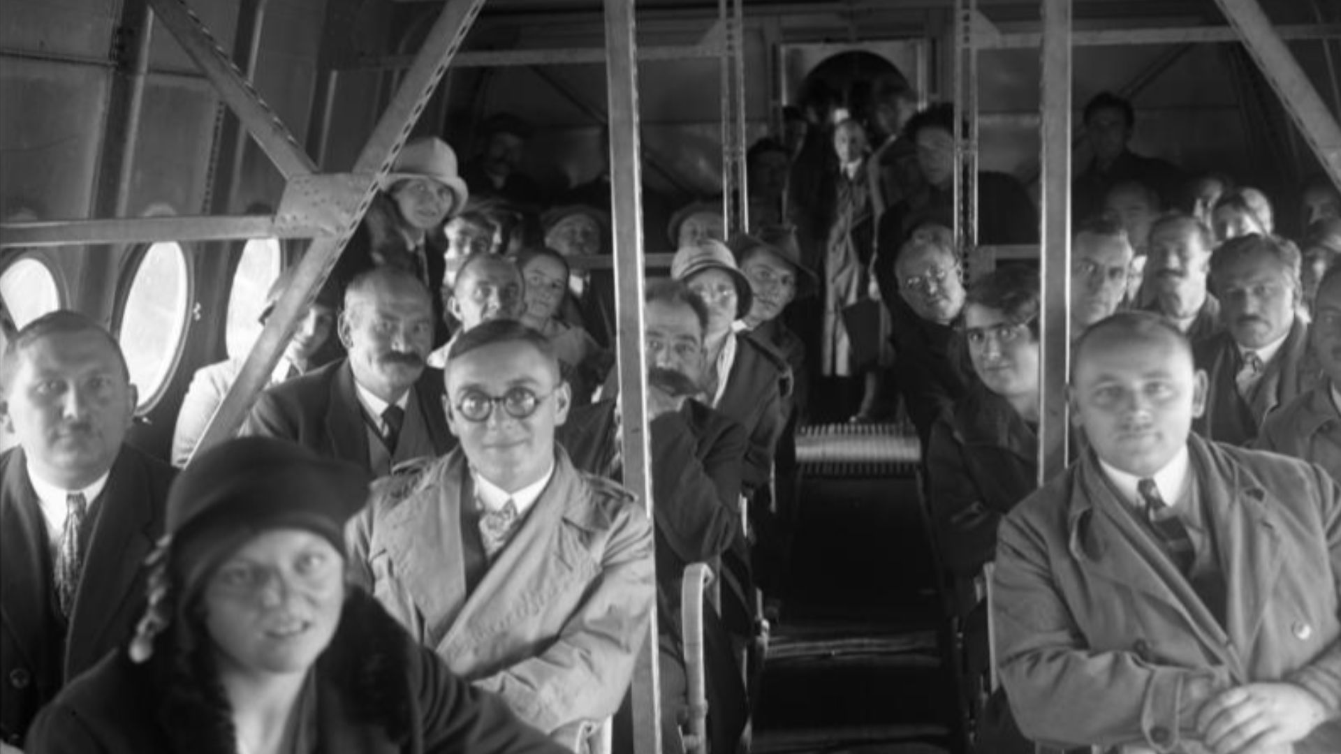 File:Bundesarchiv Bild 102-01224, Flugschiff Dornier Do X, Passagierraum.jpg