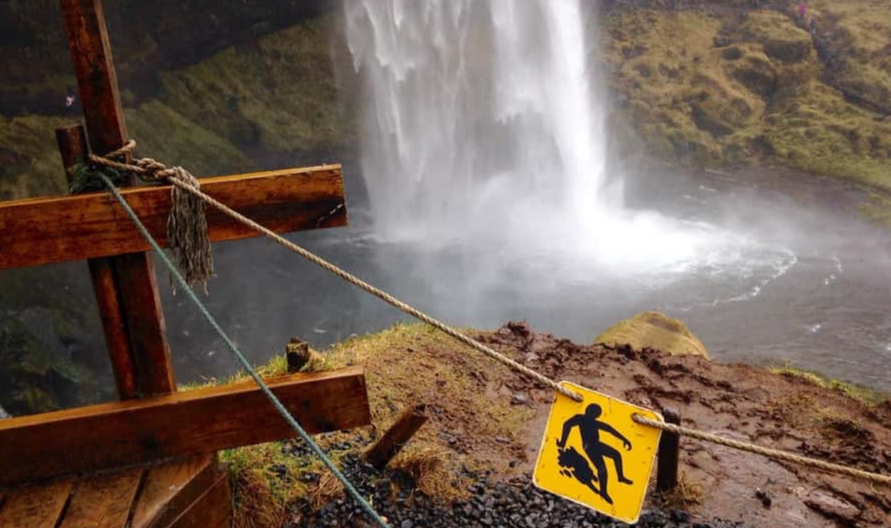 Sign Cautions, Shutterstock, 1088694398