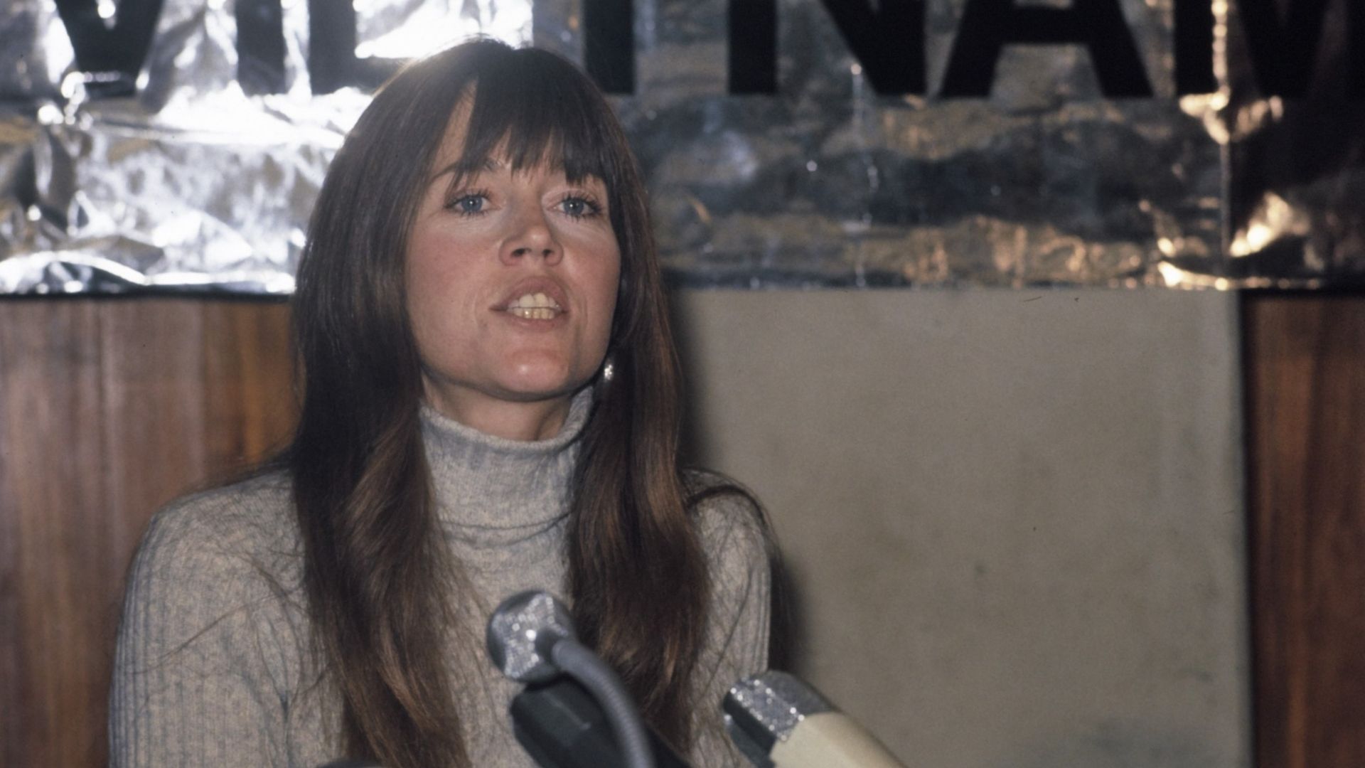 File:Jane Fonda 1975a.jpg