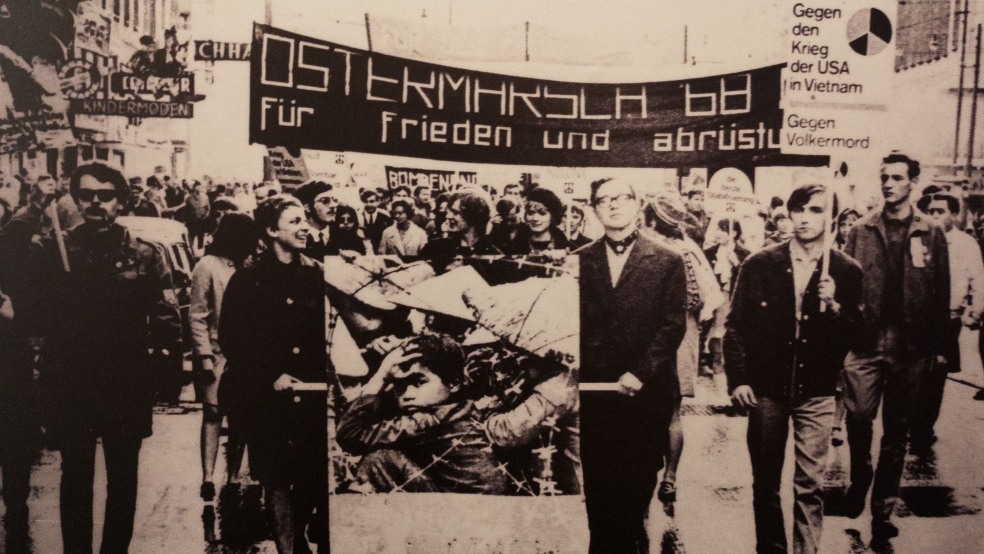 File:Vietnam War protests in Vienna, Austria.jpg