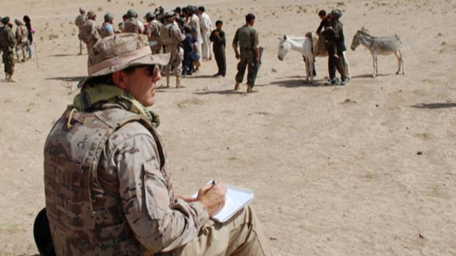 File:Ferrer-Dalmau en Afganistán 2012.jpg