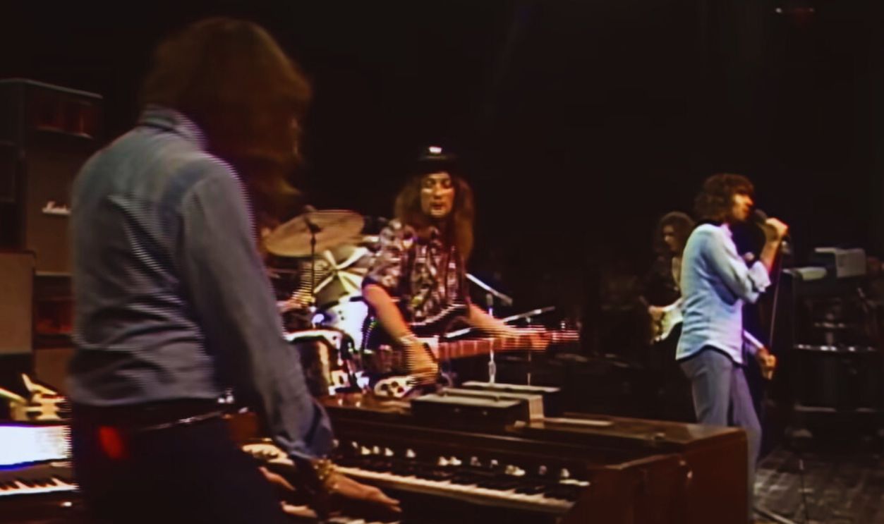 Screenshot from Smoke on the Water (Live) (1973)