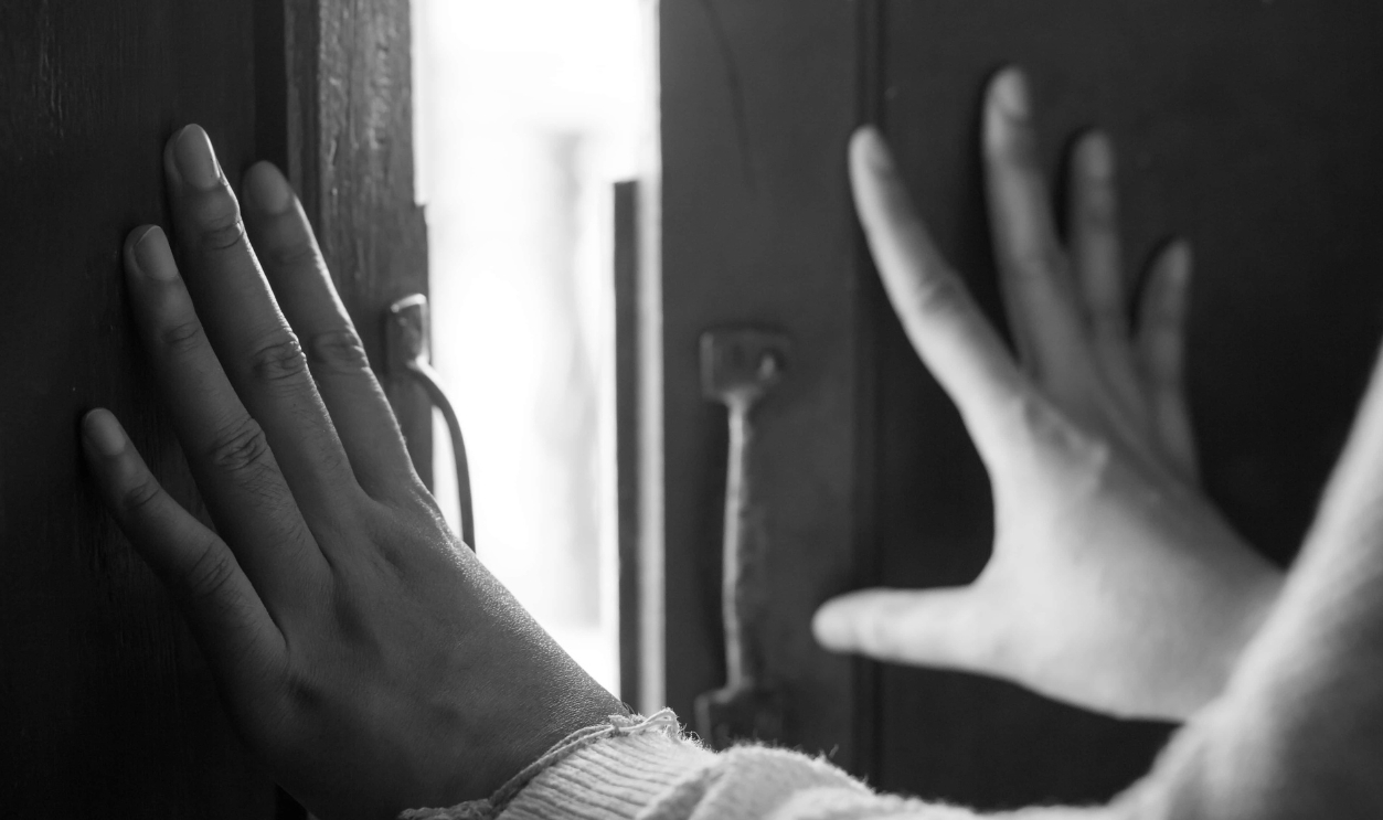 Black And White Or Monochrome Of Women, Shutterstock, 1012790962