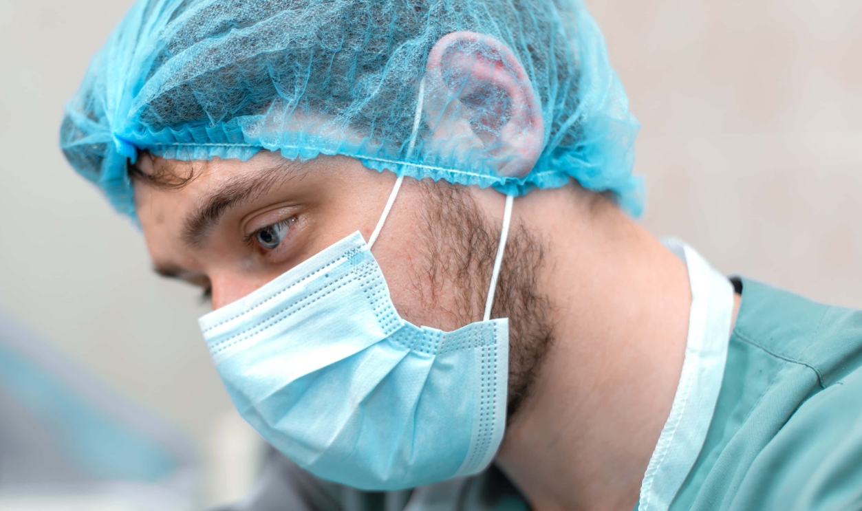 ophthalmologist, Shutterstock, 1417381115