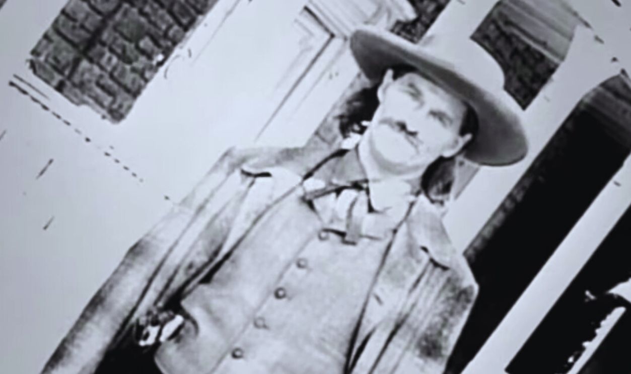 Screenshot from Wild Bill (1995)