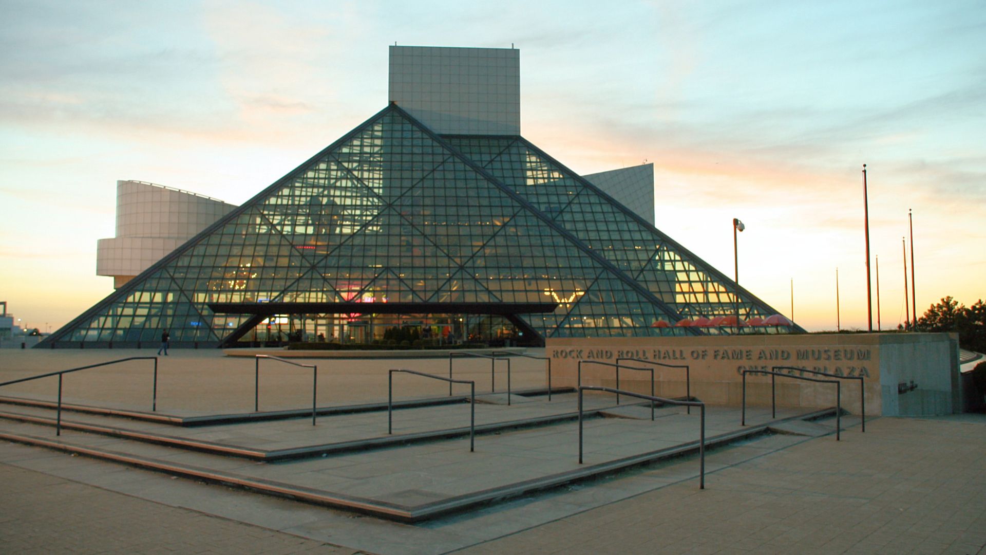 File:Rock-and-roll-hall-of-fame-sunset.jpg