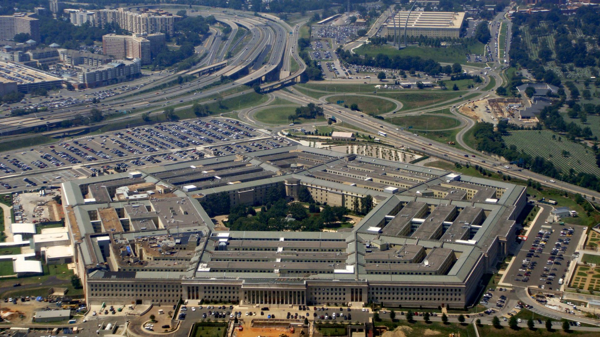 File:Aerial view of the Pentagon, Arlington, VA (38285035892).jpg