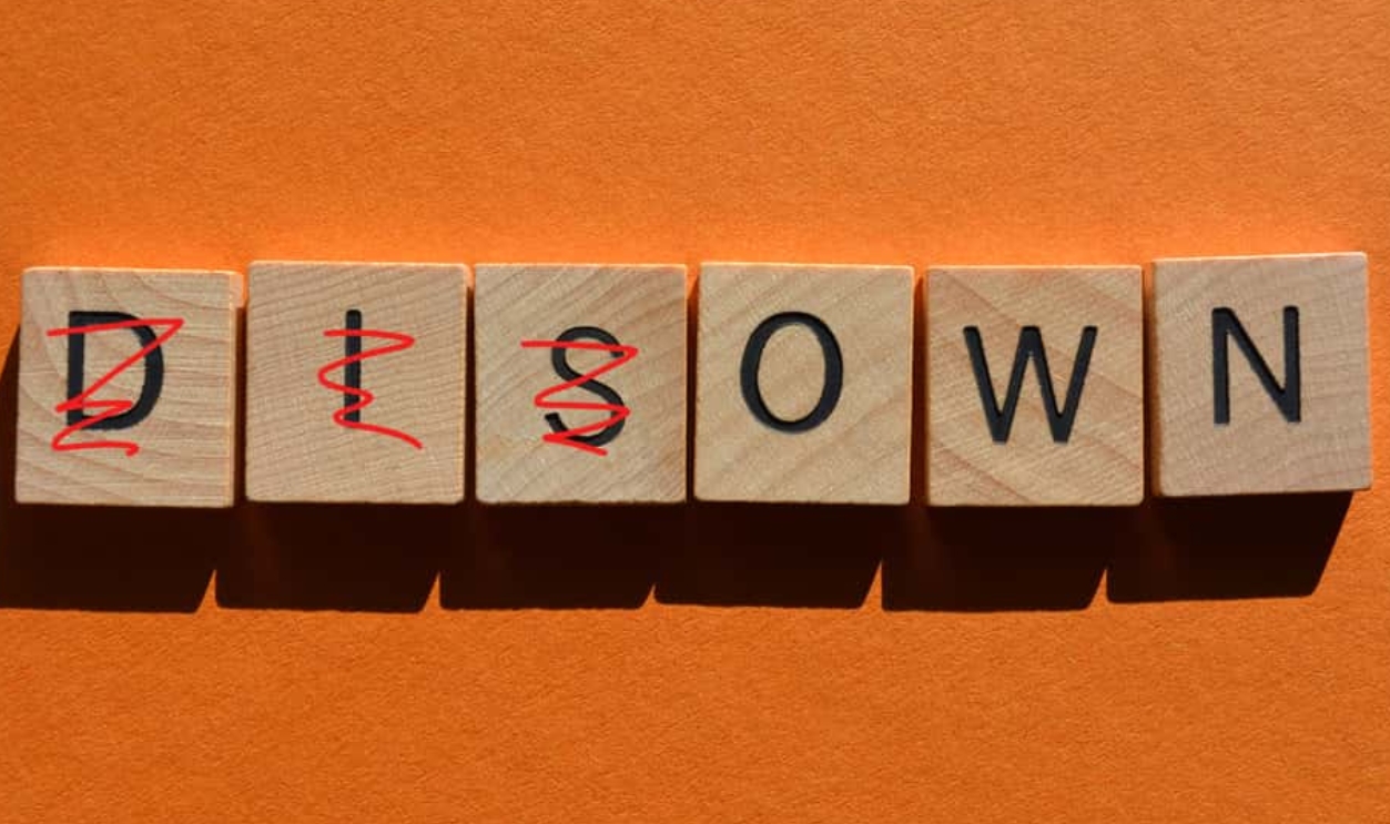 Disown, Shutterstock, 1638973906