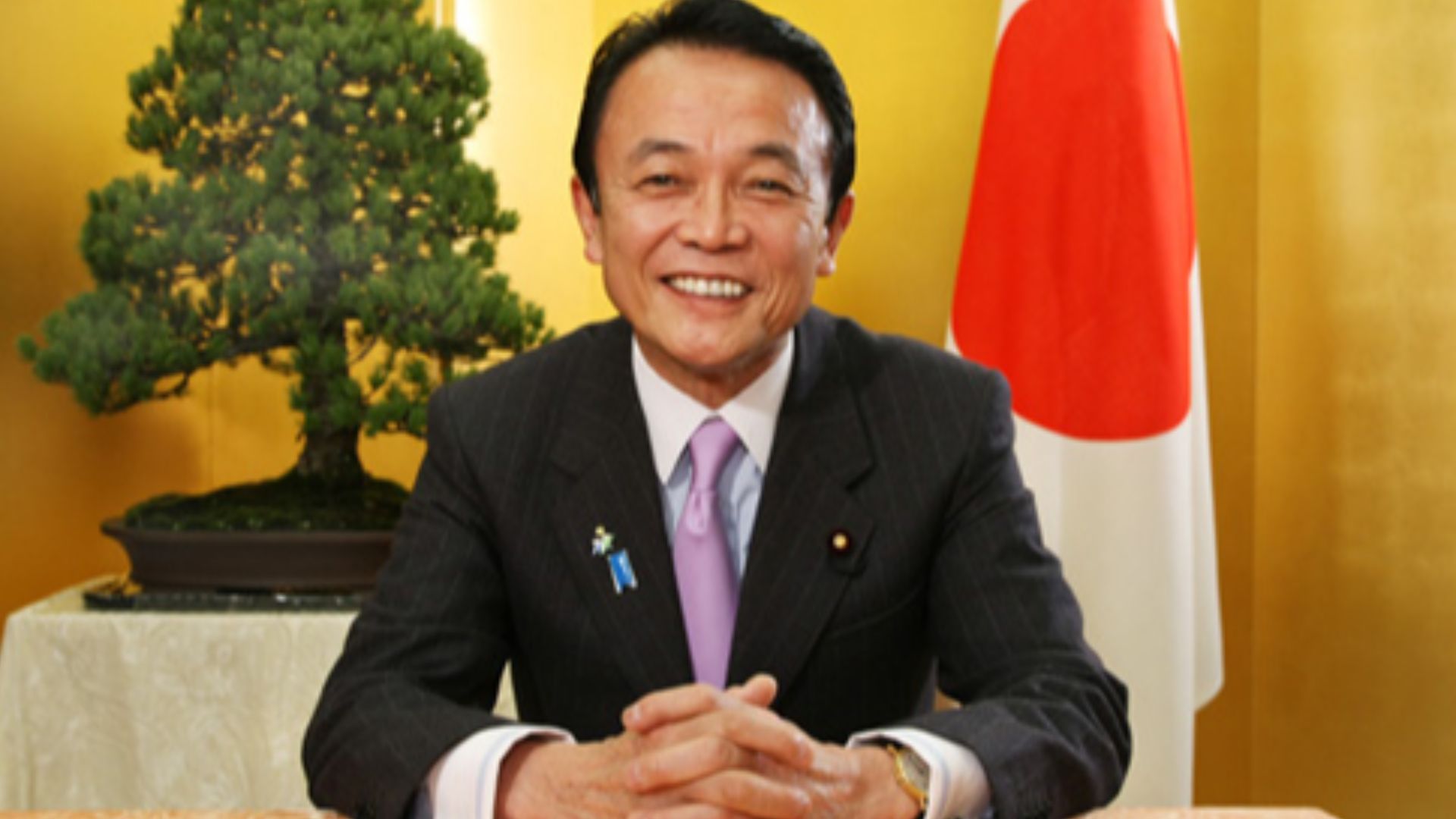 File:Tarō Asō 20090101.jpg