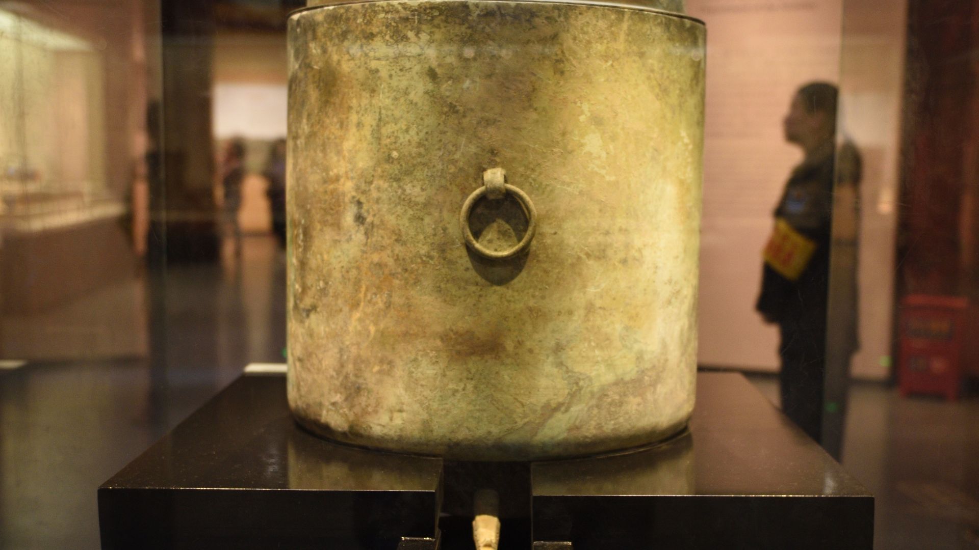 File:Haihunhou Tomb Exhibition 20161105 01.jpg