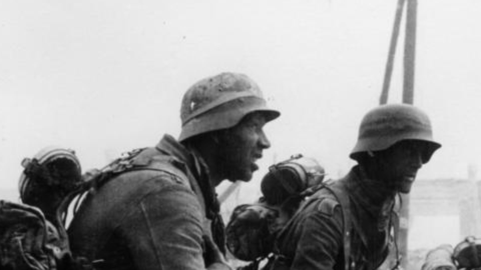 File:Bundesarchiv Bild 146-1971-107-40, Russland, Kampf um Stalingrad, Infanterie.jpg