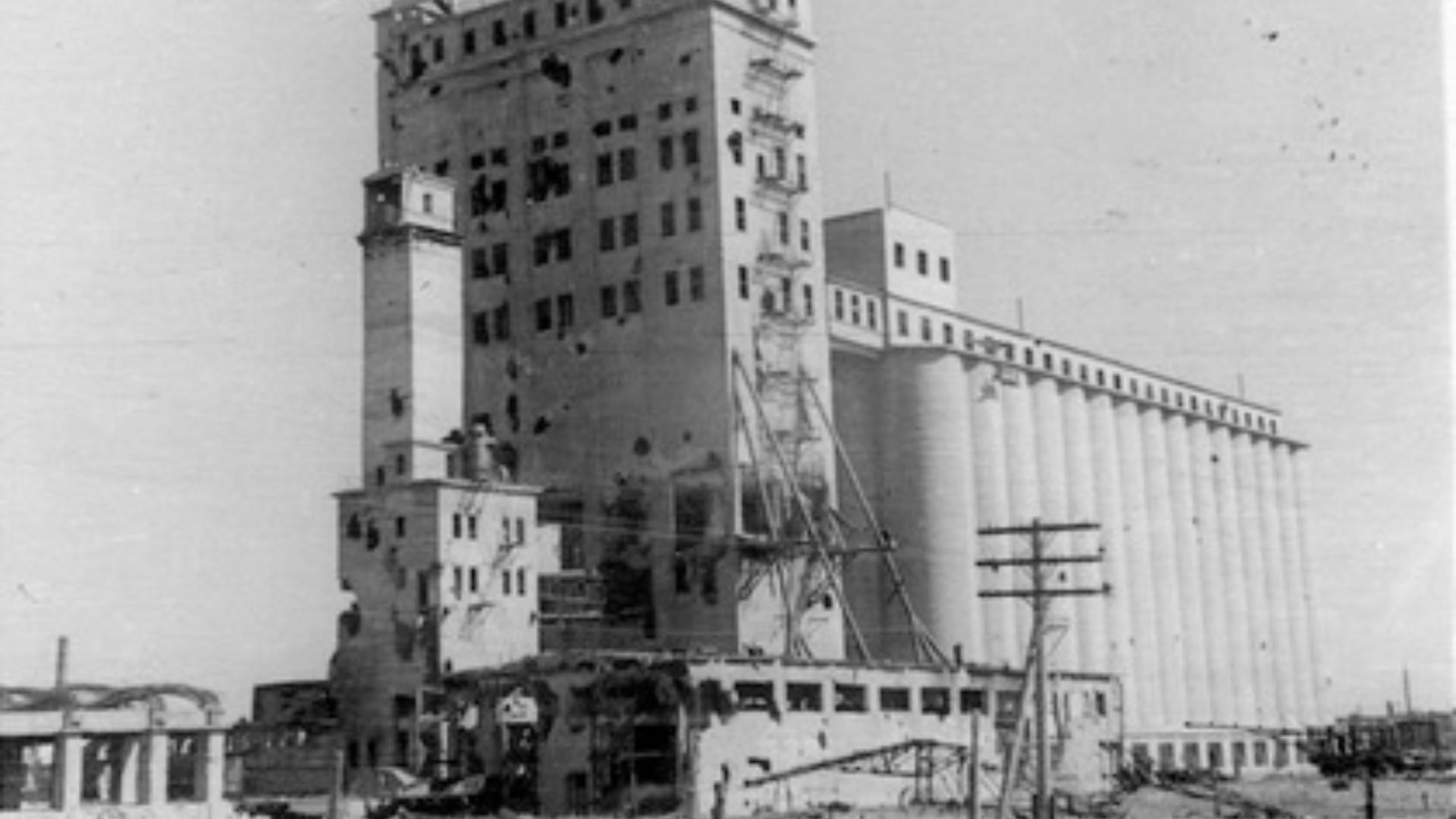 File:Destoyed Buildings in Stalingrad, 1942 (16).jpg