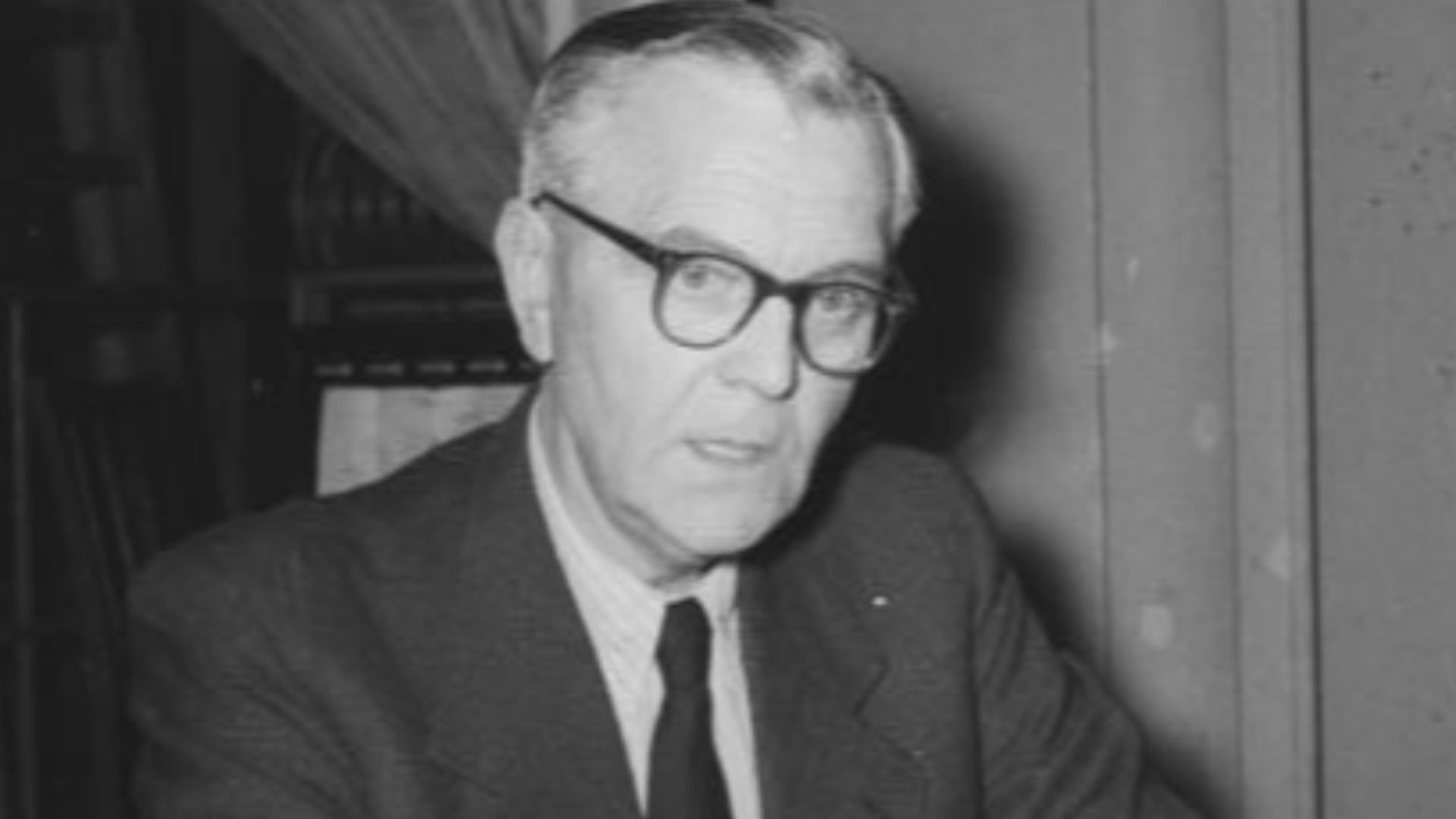 File:Bundesarchiv Bild 183-25343-0001, Berlin, Pressekonferenz, Friedrich Paulus.jpg