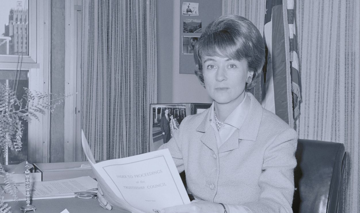 Gettyimages - 517827996, United States Mission Worker Marietta Tree at Her Desk 10/24/1963-New York City: Portrait of Mrs. Marietta Tree seated at her desk in her office at the U.S. Mission.
