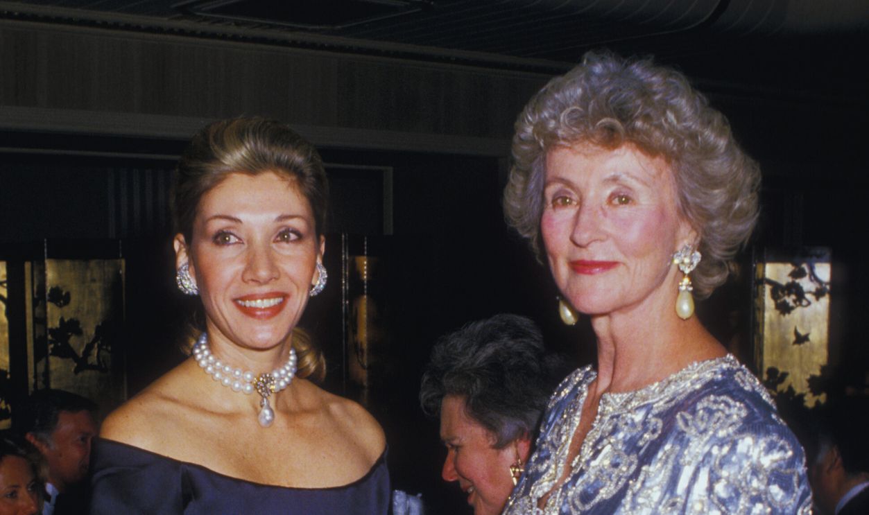 Gettyimages - 155535025, Ron Galella Archive - File Photos 2009 Socialites Susan Gutfreund and Marietta Tree attend The Citizens Community for New York New Yorker for New York Gala on February 18, 1988 at the Waldorf Hotel in New York City.