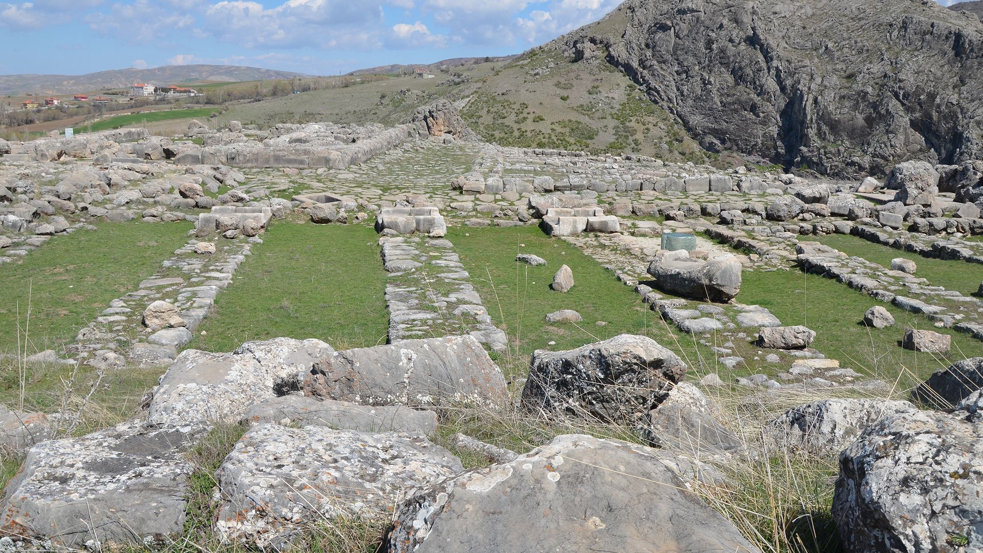File:Hattusa, capital of the Hittite Empire 04.jpg