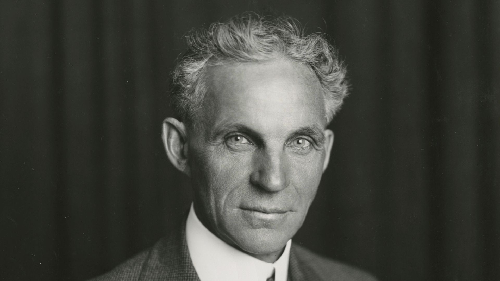 File:Henry Ford portrait 1915 original.png