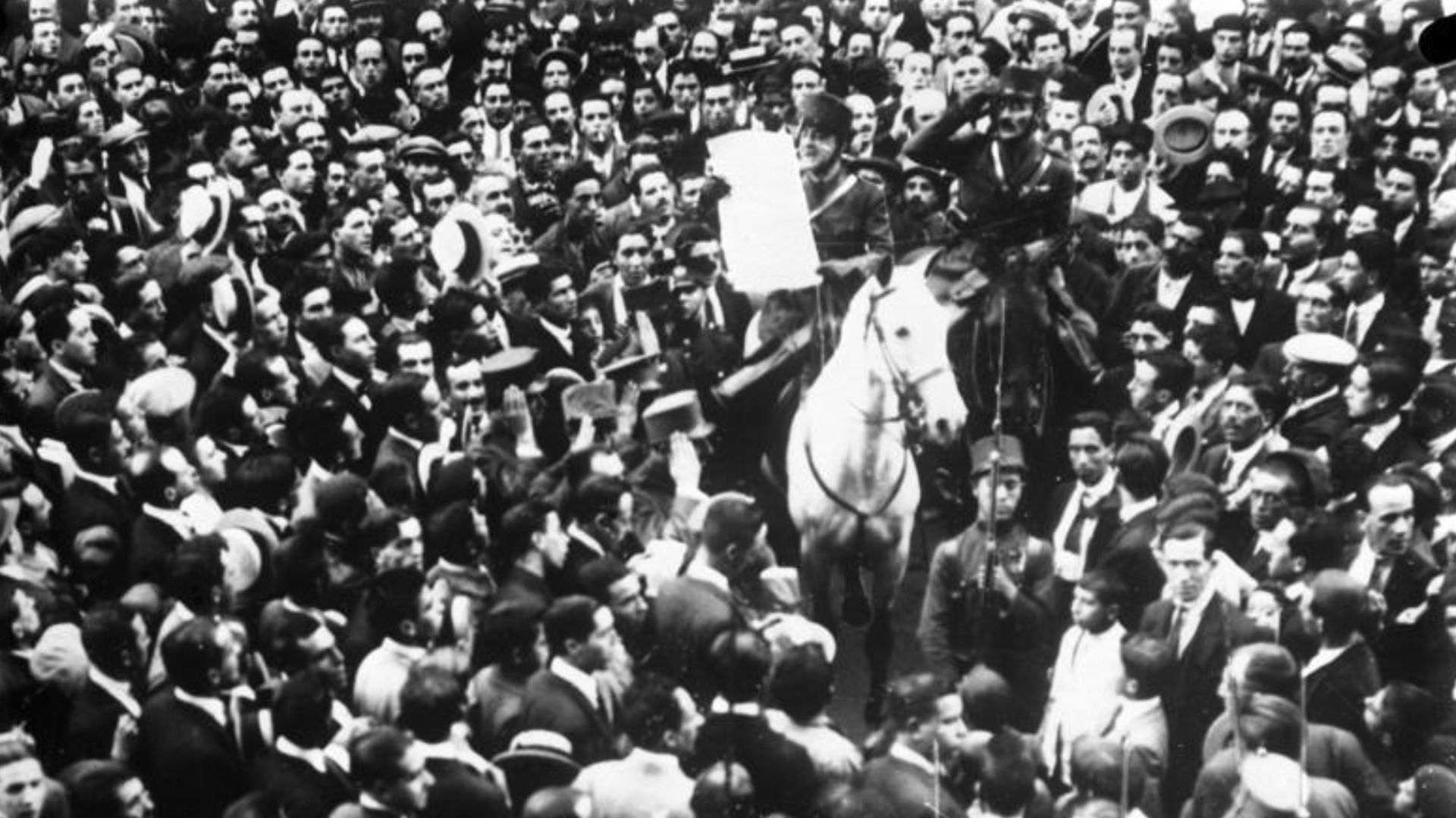 File:Bundesarchiv Bild 102-09103, Madrid, Machtantritt von Primo de Revera.jpg