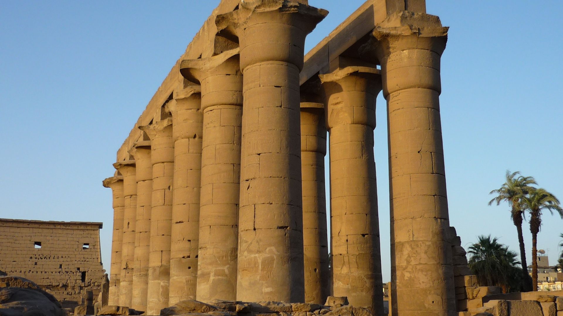 File:Luxor temple27.JPG