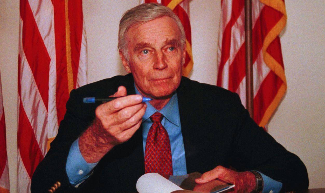 Gettyimages - 51968710, US actor Charlton Heston pauses during book signin YORBA LINDA, CA - OCTOBER 27: US actor Charlton Heston pauses during book signing for his new book