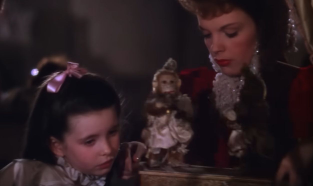 Screenshot from Meet Me in St. Louis (1944)