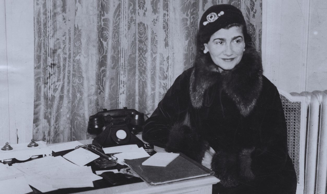 Gettyimages - 104527596, Coco Chanel A portrait of Gabrielle Chanel, world renowned dressmaker and dictator of fashion, June 18, 1936. 