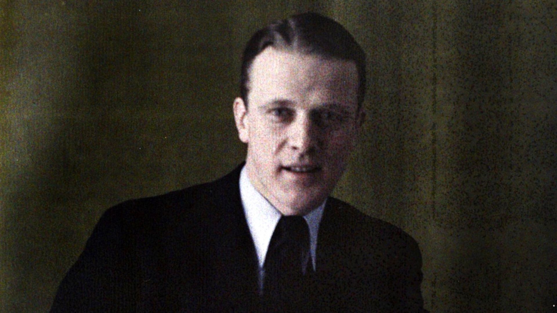 File:1933 H von Dincklage.jpg