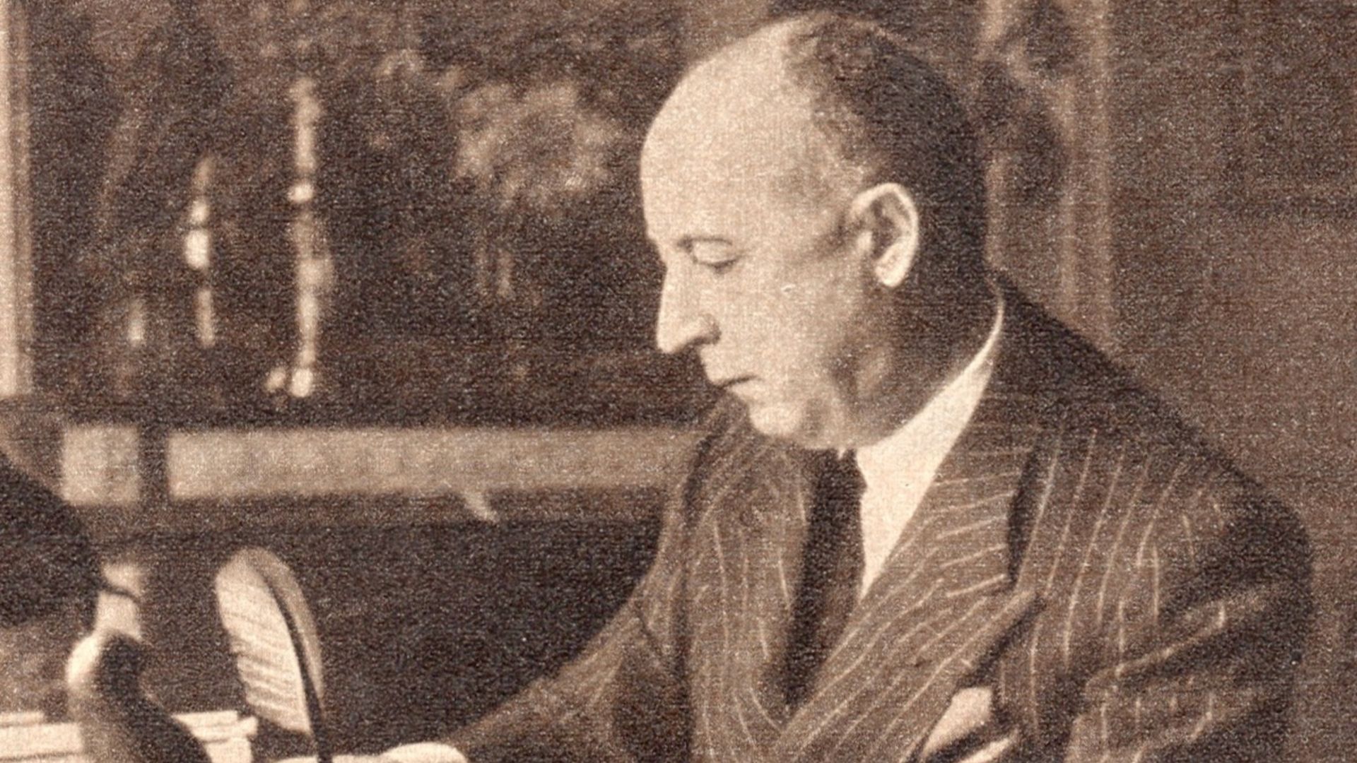 File:Christian Dior 1954.jpg