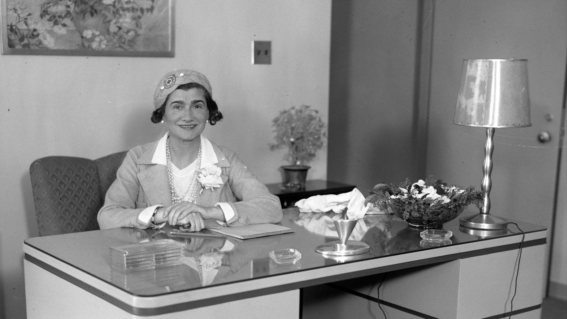File:Coco Chanel in Los Angeles, 1931.jpg