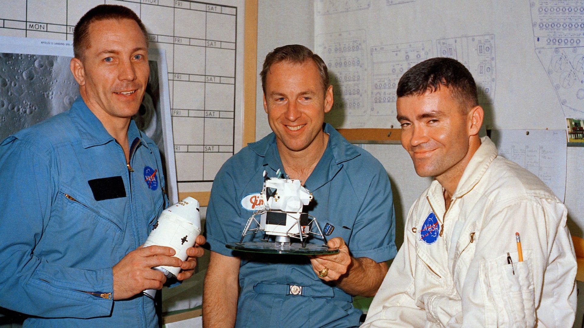 File:Apollo 13 Crew before launch - S70-34767.jpg