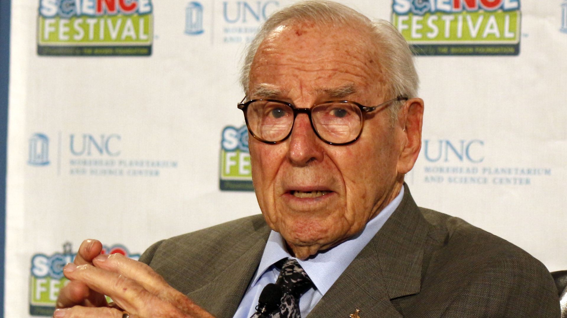 File:Jim Lovell.jpg