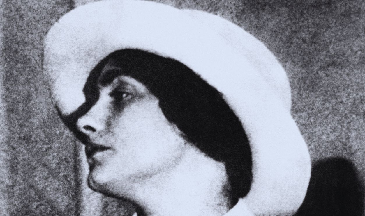 Gettyimages - 828575628, Great Fashion Icons - Coco Chanel Gabrielle Bonheur 