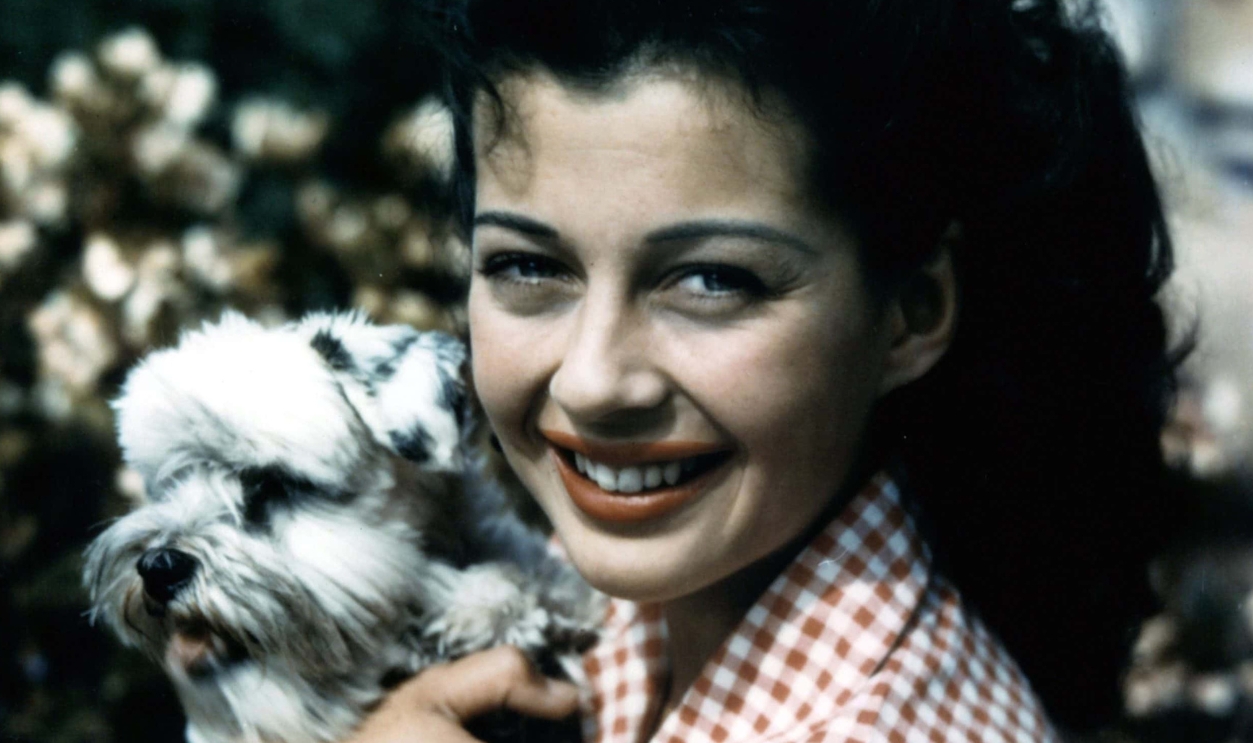 Gettyimages-159838803-1-Scaled (2)