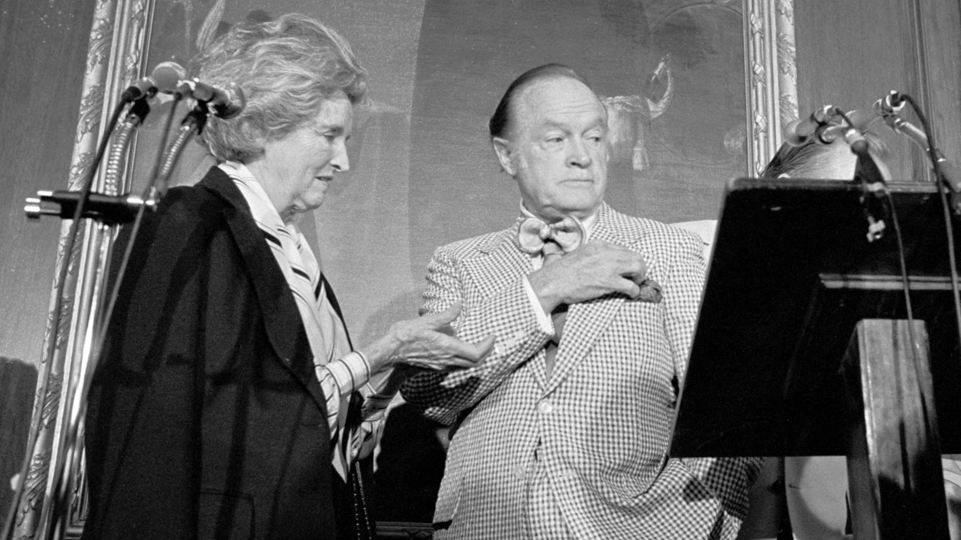 File:Bob Hope gets plaque on Hill.jpg