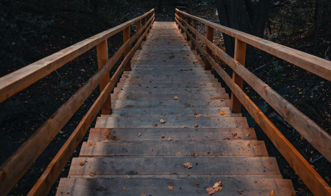 No Landing Platform Between Long Flights Of Stairs