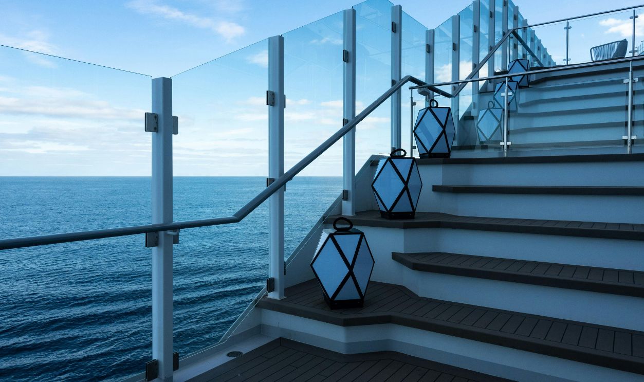 Transparent Glass Treads 