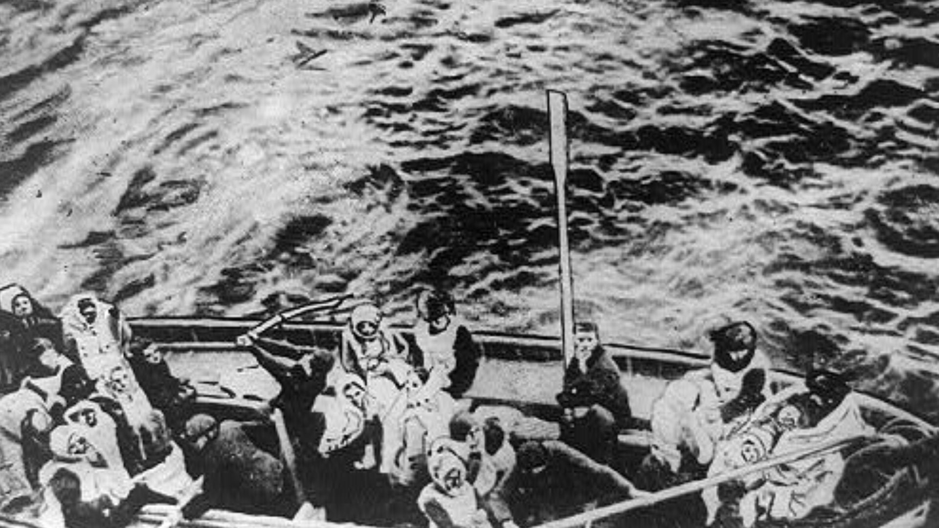 File:Titanic survivors on way to rescue ship Carpathia LCCN93510852.jpg
