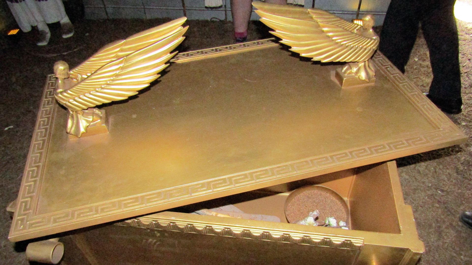 File:Ark of the Covenant (39116340194).jpg