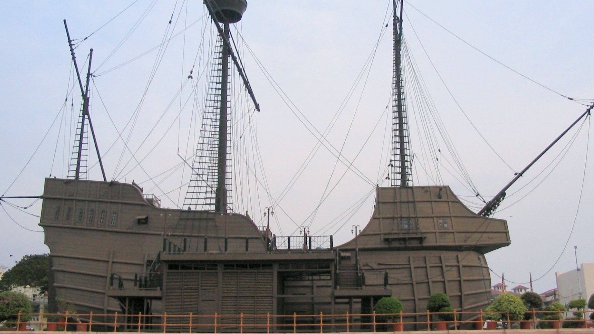 File:Portuguese ship museum Melaka.jpg