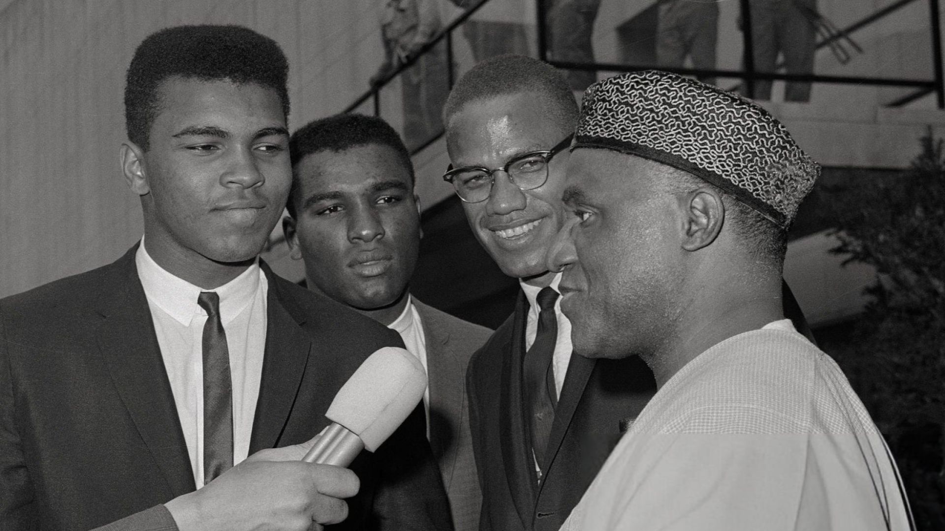 File:Muhammad Ali, Rahaman Ali, Malcolm X and Simeon Adebo in front of the United Nations 1964.jpg