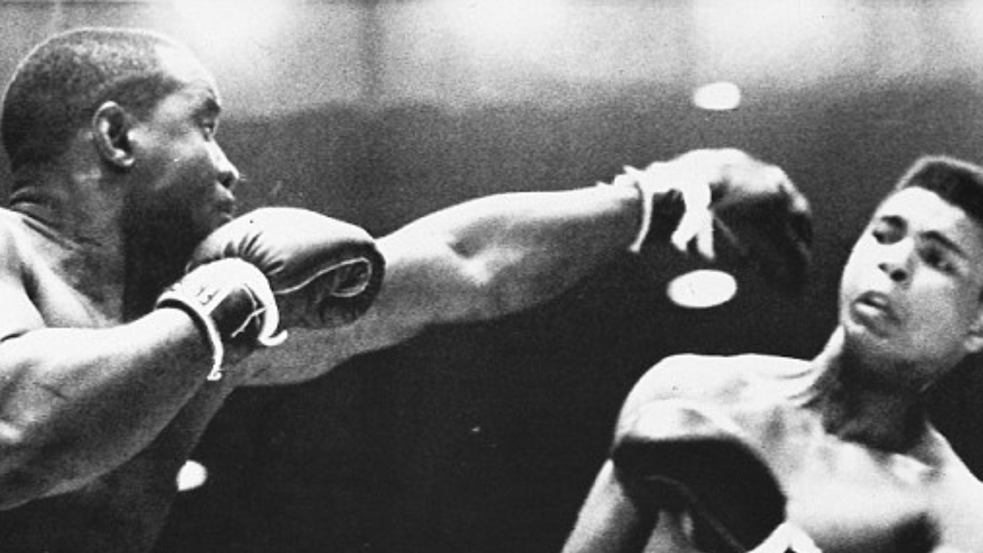 File:Ali dodges punch from Liston 1964 AP photo.jpg