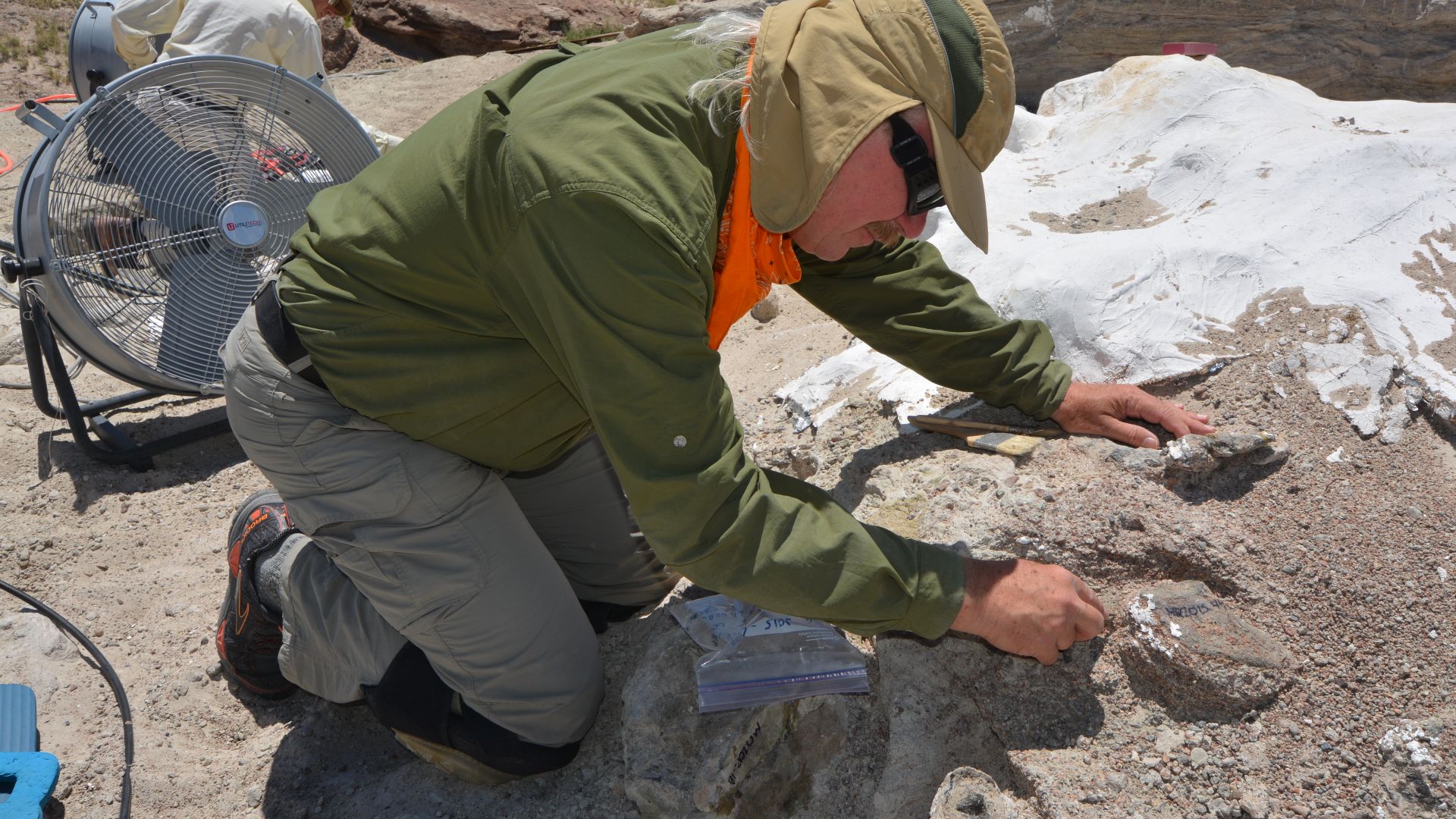 File:Hanksville-Burpee Quarry (26136937265).jpg