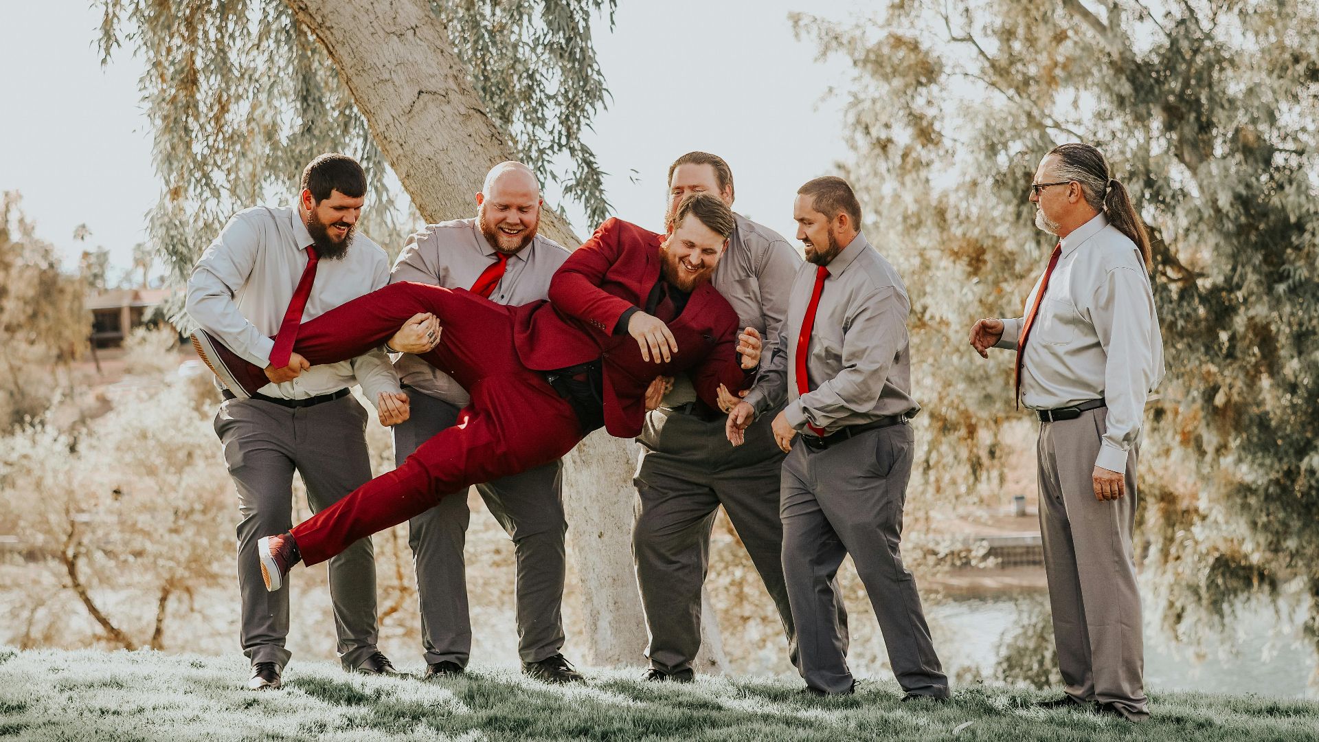 𝓢𝓱𝓪𝓷𝓮 𝓦𝓮𝓼𝓽 ™