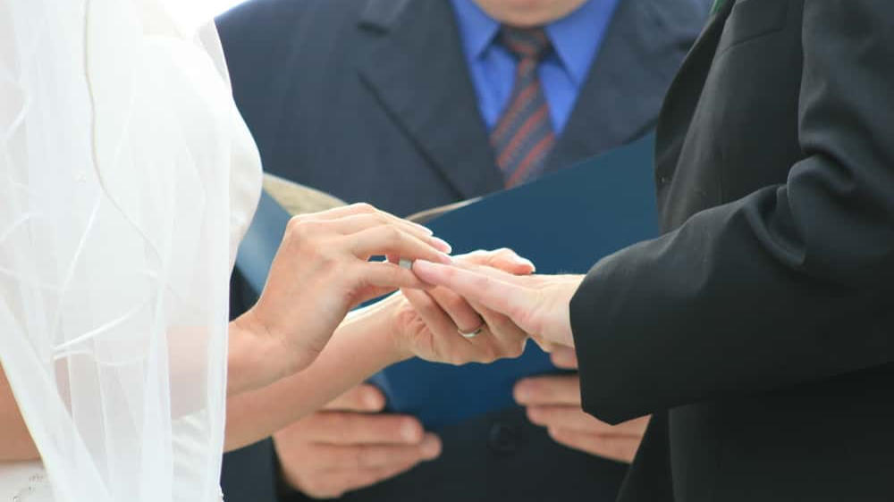 Wedding Red Flags facts