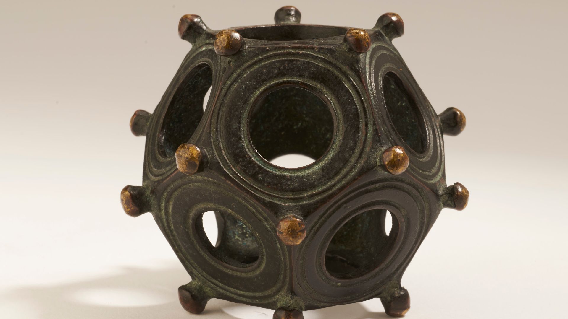 File:Bronze dodecahedron.jpg