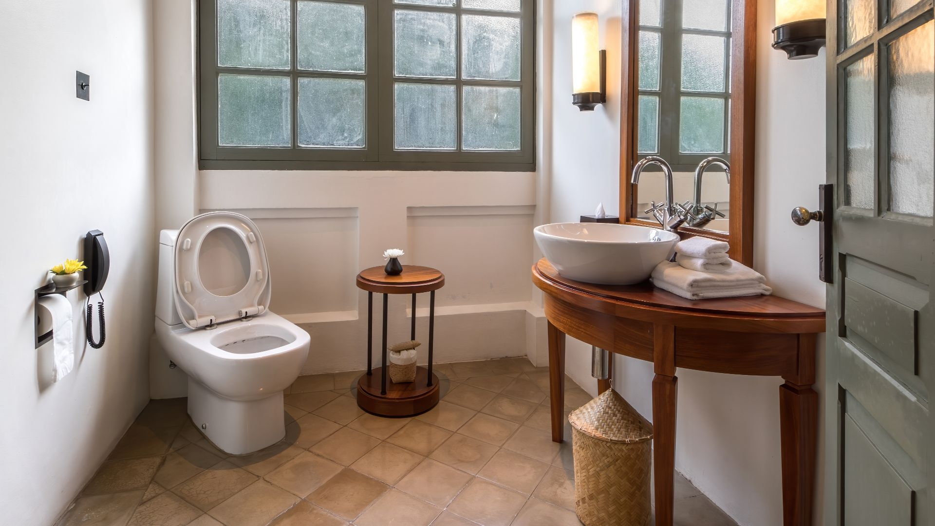 File:Toilets of Amantaka Suite Amantaka luxury Resort & Hotel Luang Prabang Laos.jpg