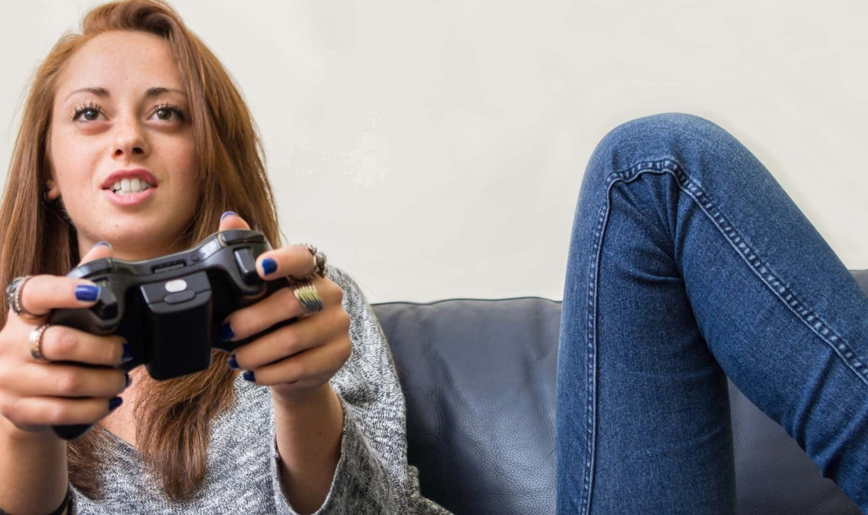 Attractive Woman Playing Videogames, Shutterstock, 516324604