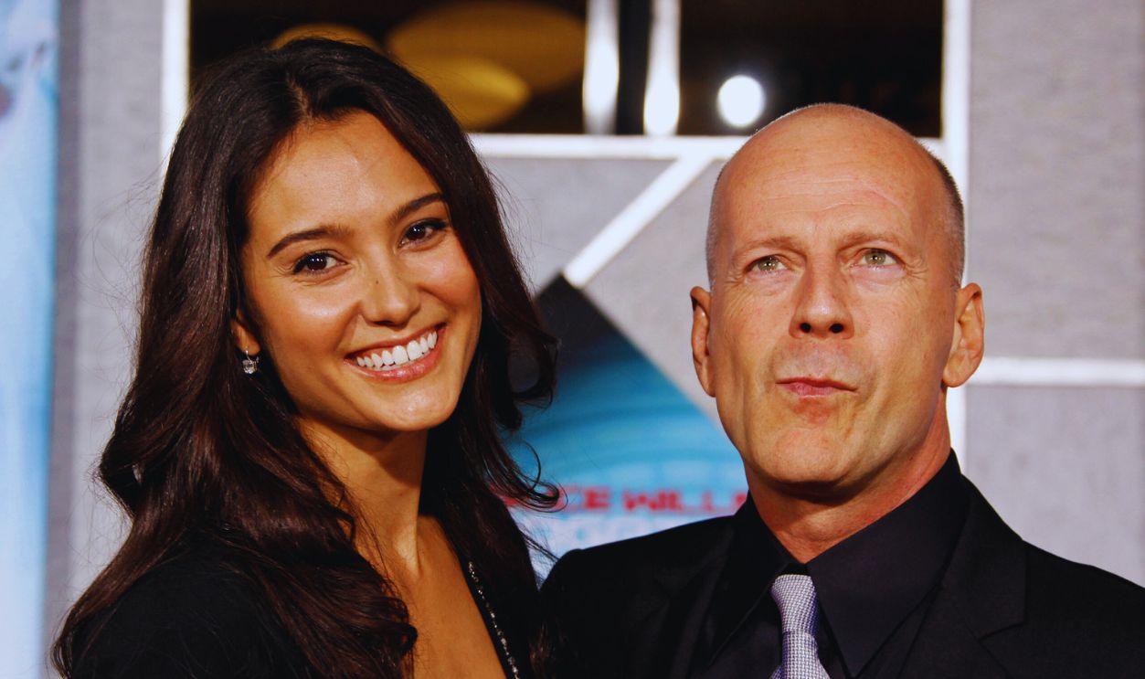 Bruce Willis and wife Emma Heming at the world premiere of 'Surrogates' on September 24, 2009 in Los Angeles, California